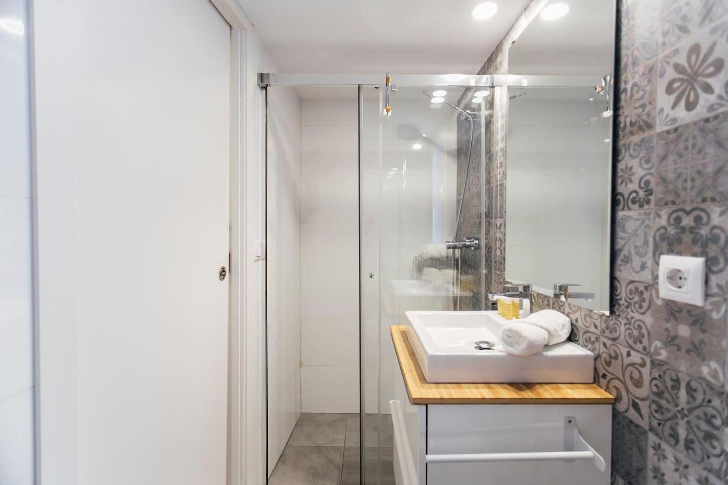 Amplio Apartamento De Diseno Precioso De Estilo Sevillano En Pleno Centro Εξωτερικό φωτογραφία